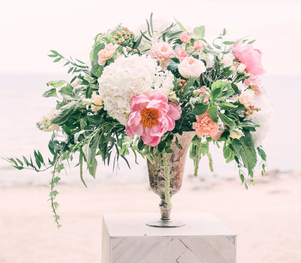 Relationship: 5 Reasons Why Recovery Is Not the Time to Get Into a New Romantic Relationship 1 white and pink flowers on gray vase