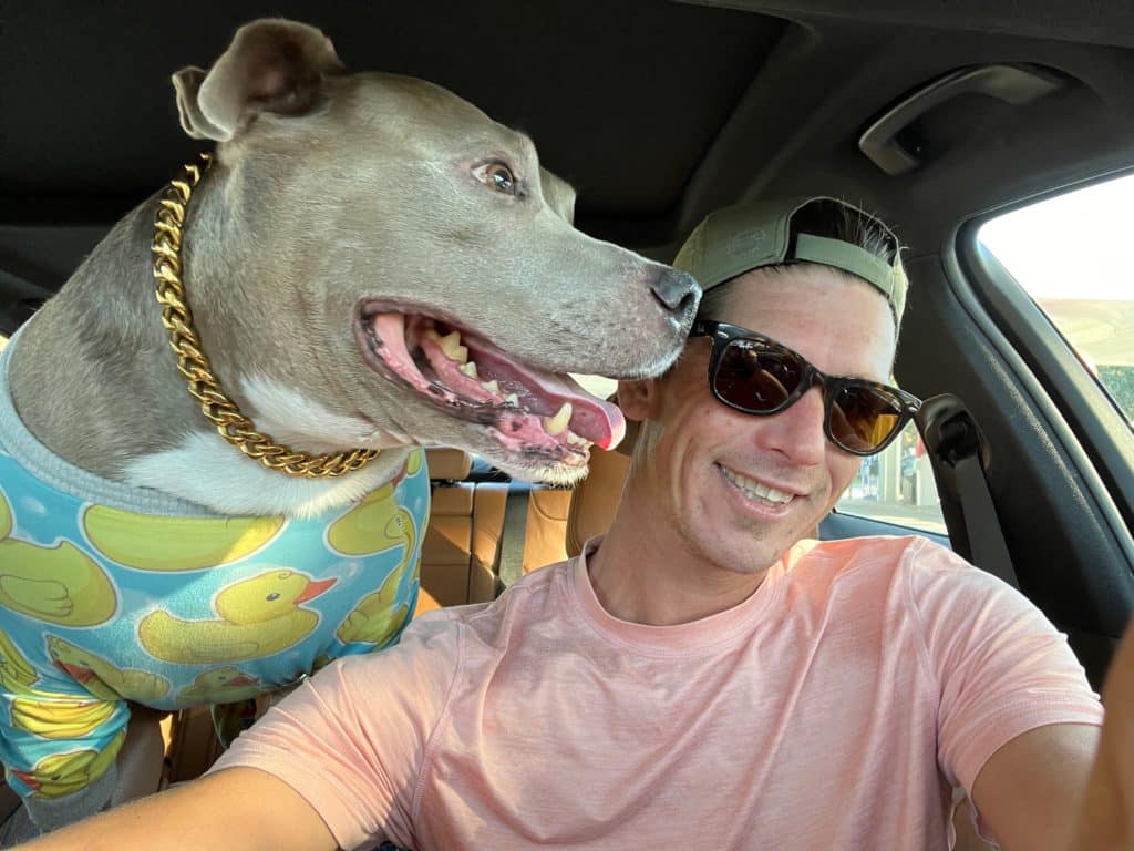 chris macdonald dog Pitbull selfie