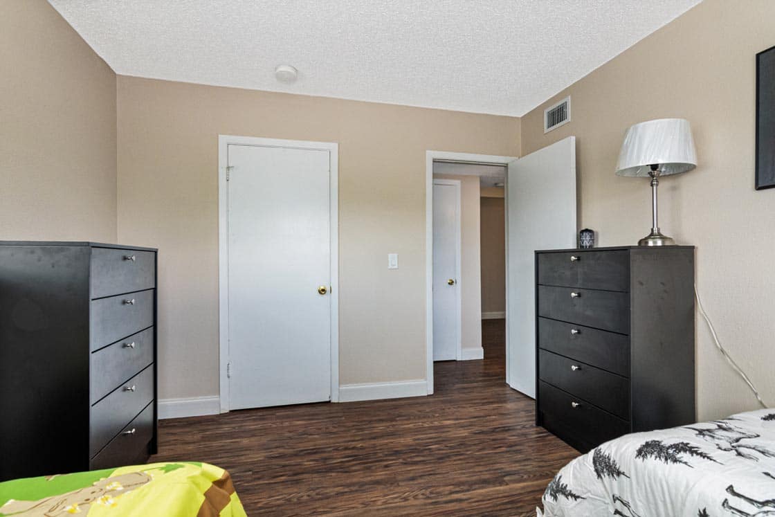 Real-Recovery-Sober-Living-for-Men-North-Tampa-Property-14702-N-Florida-Ave-Tampa-FL-33613-41.jpg